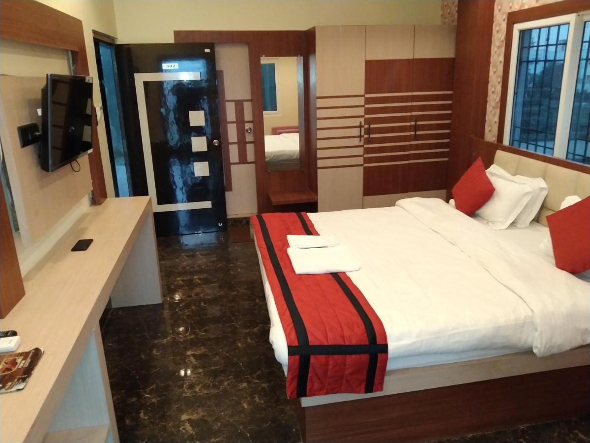 Hotel Delight Deluxe Pipra Dewās Exterior photo