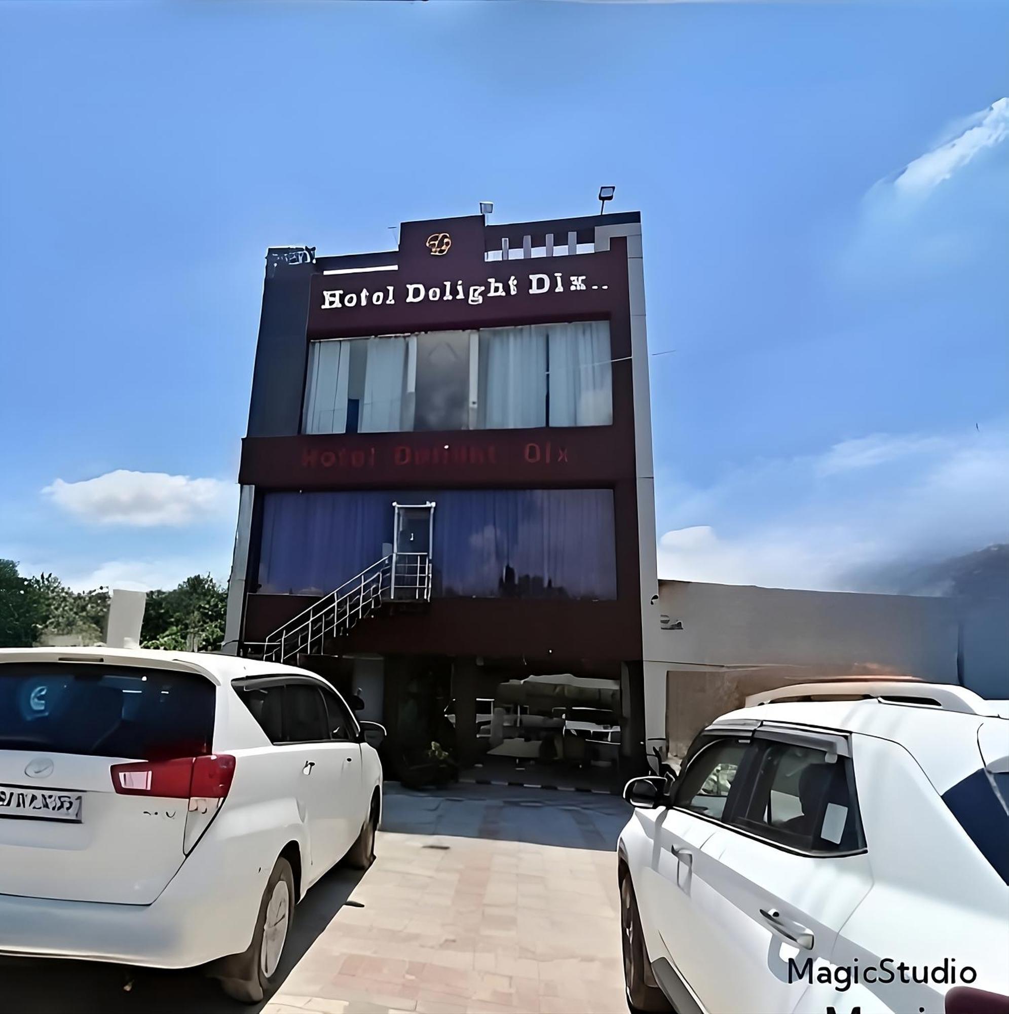 Hotel Delight Deluxe Pipra Dewās Exterior photo